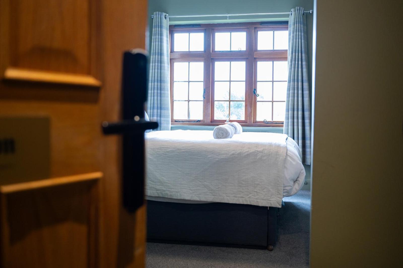 Tottington Manor Hotel Henfield Экстерьер фото